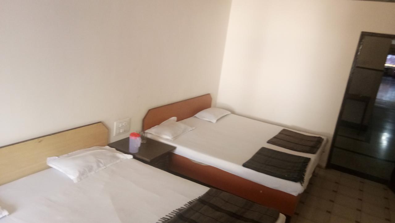 Grand Galaxy Hotel Krishna Нашик Екстериор снимка