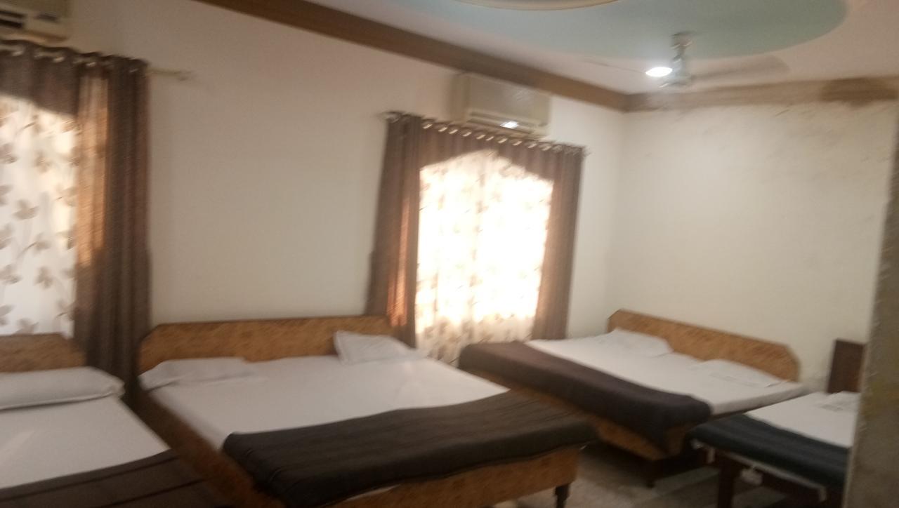 Grand Galaxy Hotel Krishna Нашик Екстериор снимка